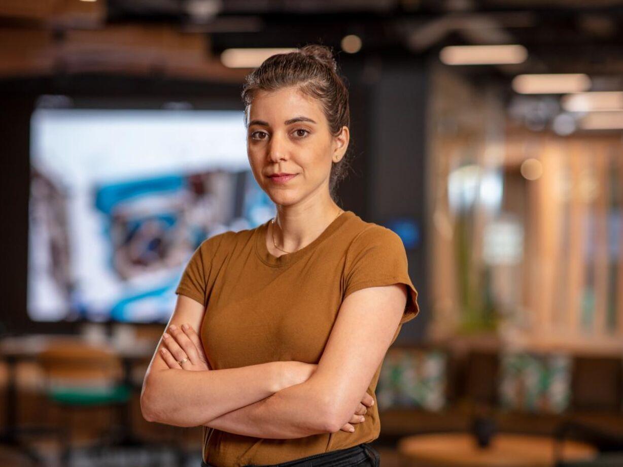 The Power of the Cloud: AU Learning for Remote Collaboration 